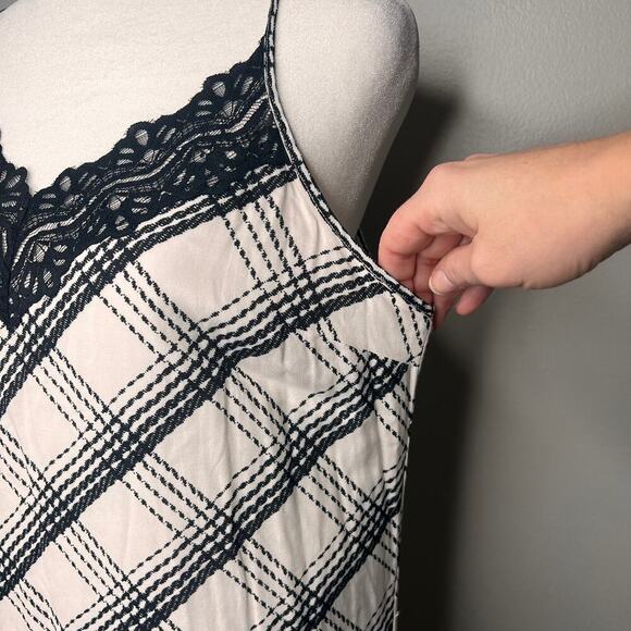 Paige Black + White Slip Dress Lace Trim Adjustable Spaghetti Straps Size Small - Picture 3 of 12